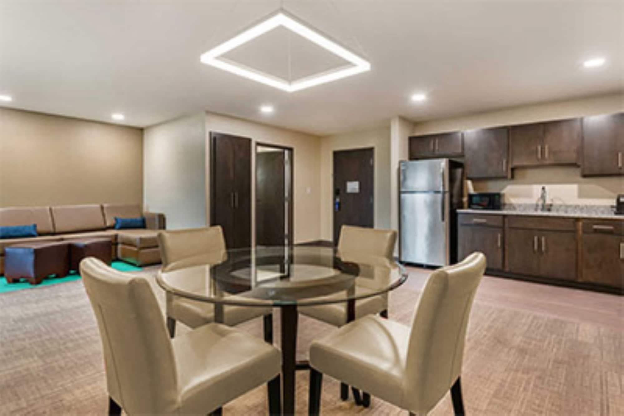 Ameniti Bay - Best Western Signature Collection Fruitville Buitenkant foto