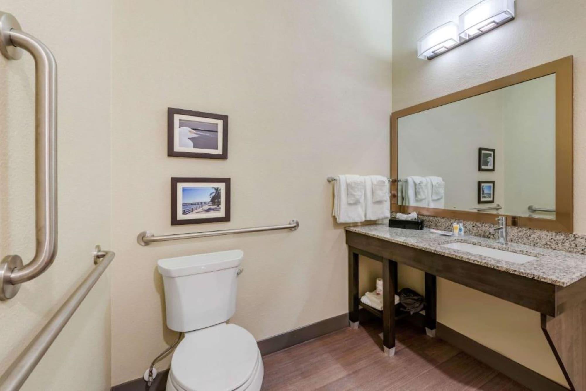 Ameniti Bay - Best Western Signature Collection Fruitville Buitenkant foto