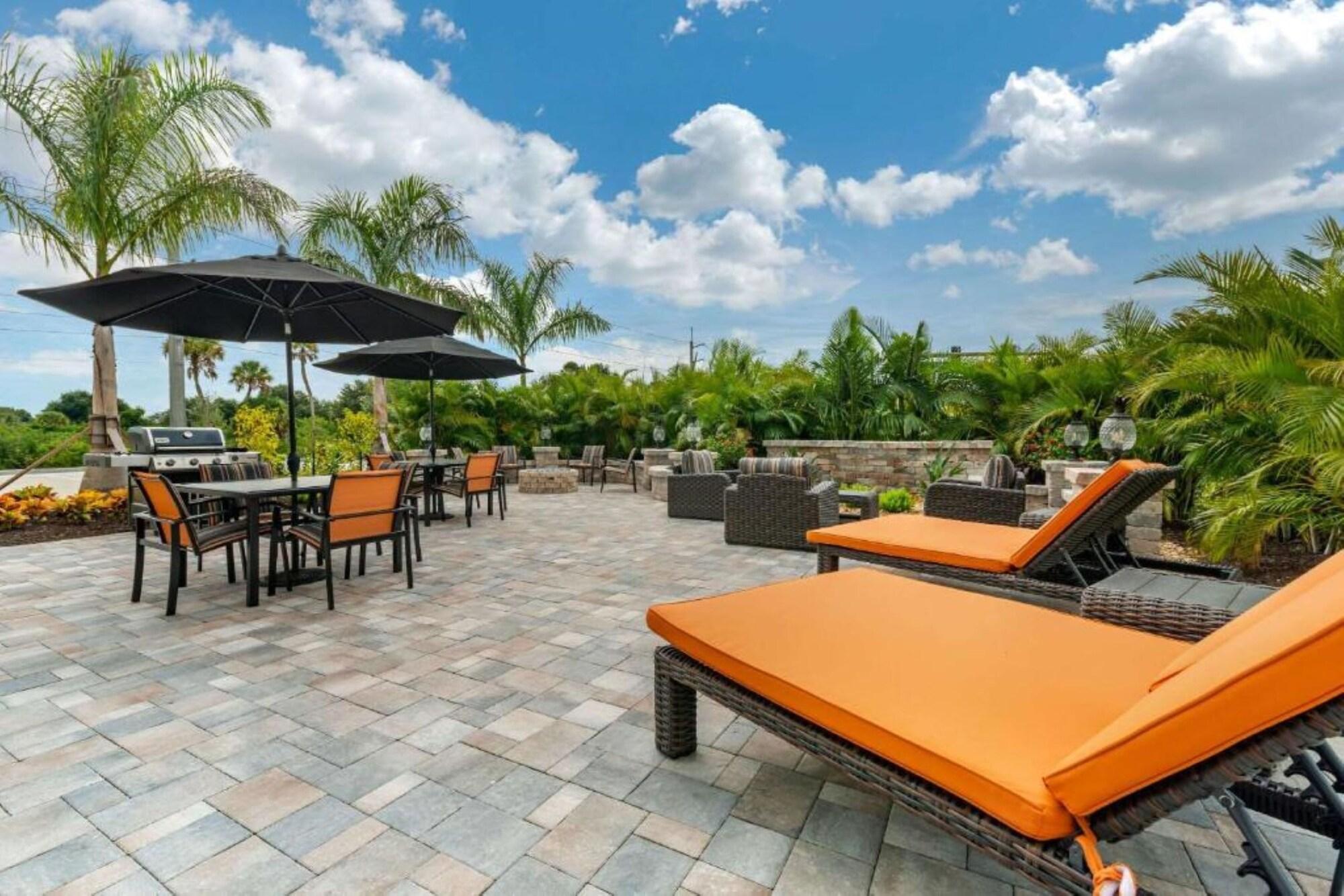 Ameniti Bay - Best Western Signature Collection Fruitville Buitenkant foto