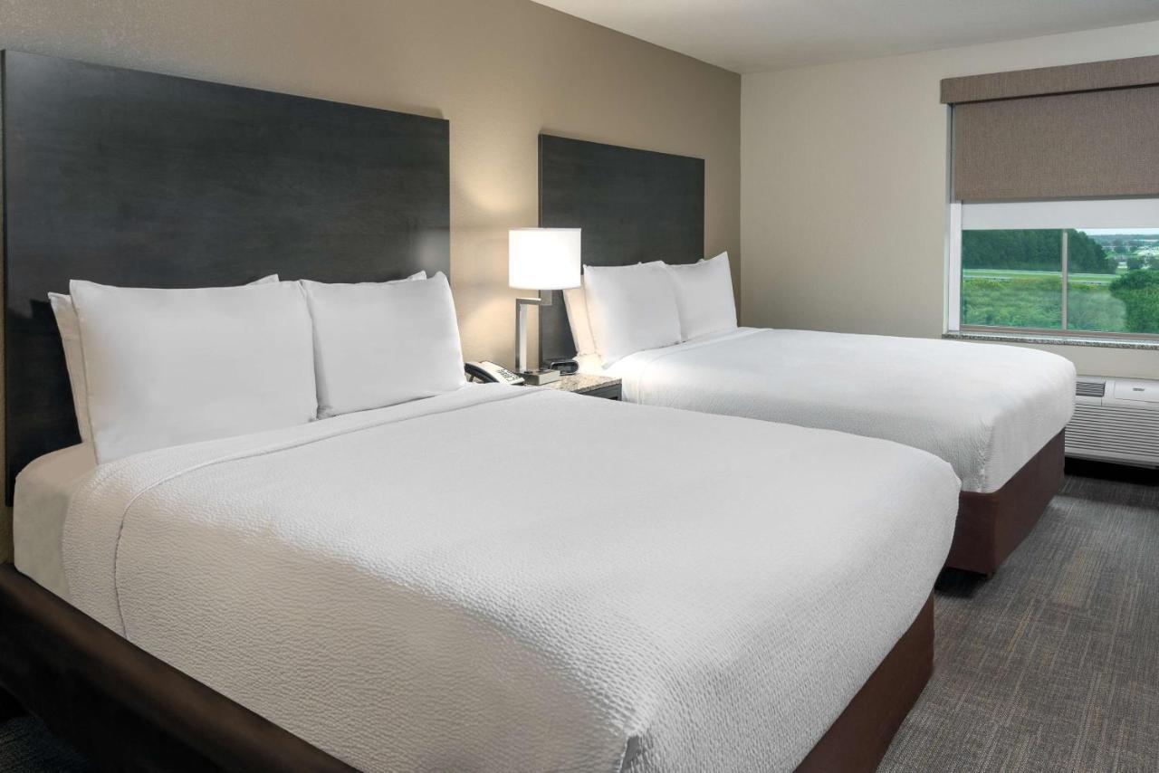 Ameniti Bay - Best Western Signature Collection Fruitville Buitenkant foto