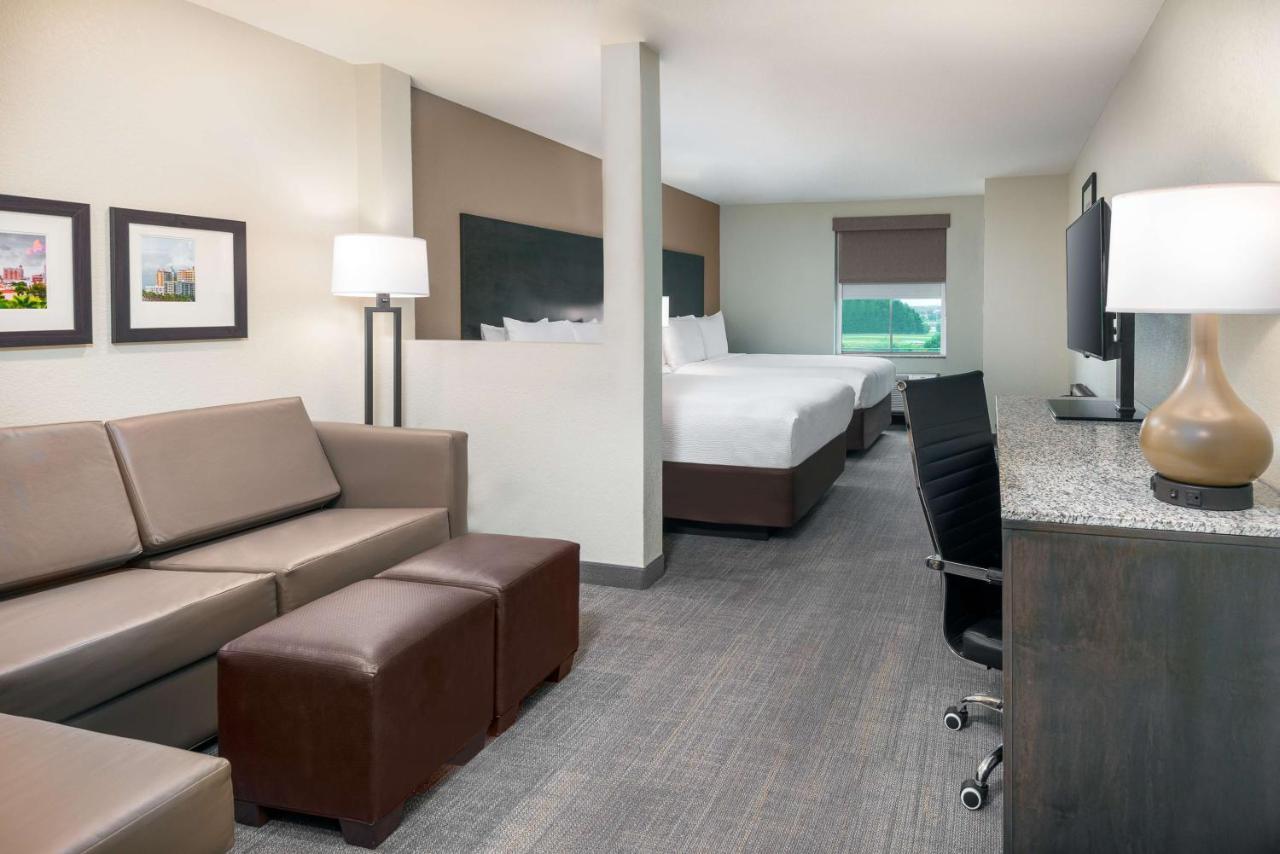 Ameniti Bay - Best Western Signature Collection Fruitville Buitenkant foto