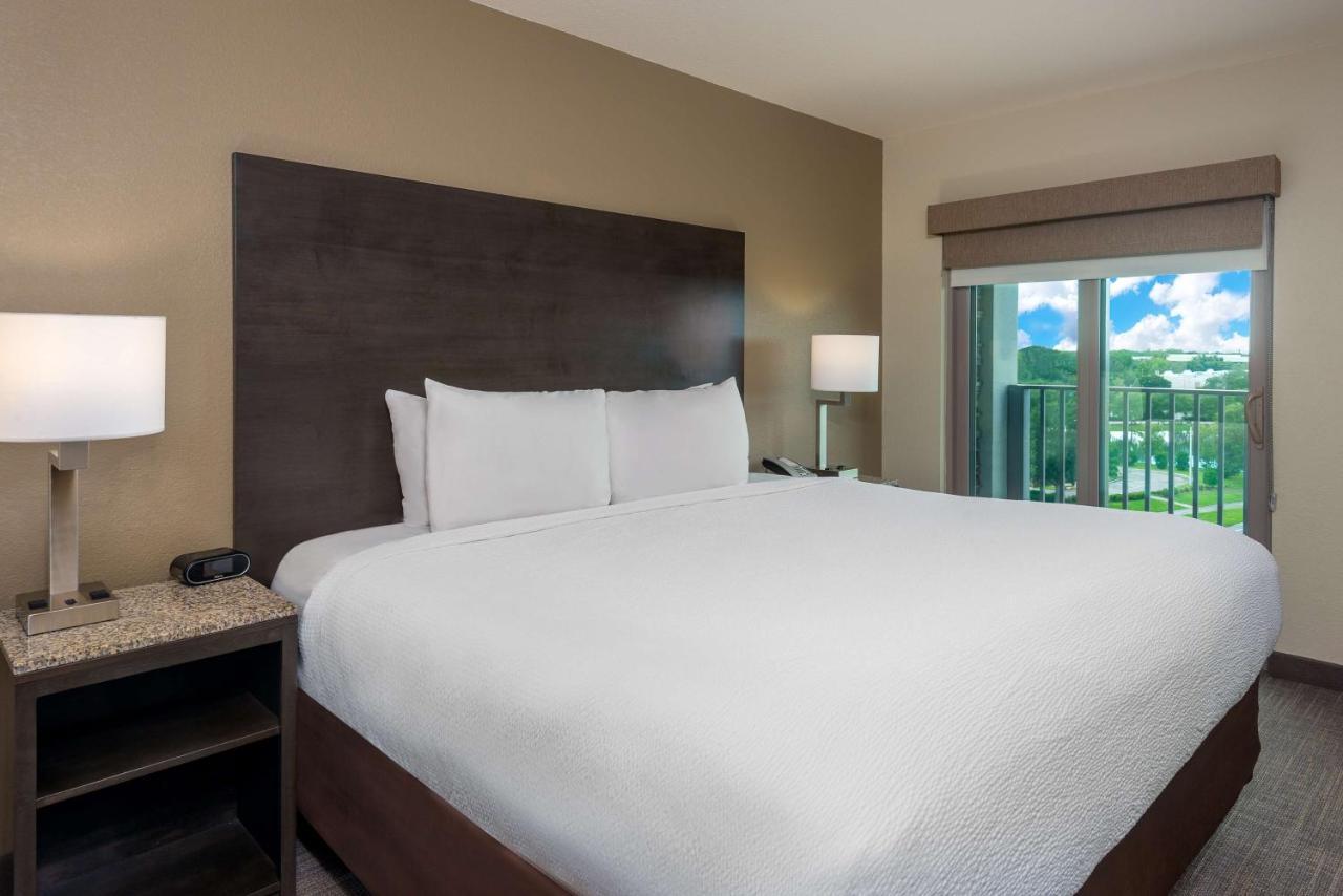 Ameniti Bay - Best Western Signature Collection Fruitville Buitenkant foto